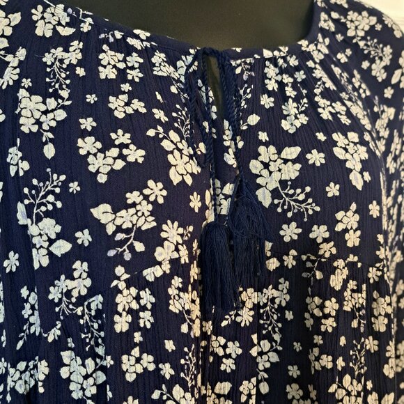 Old Navy Dark Blue Flowered Blouse - Picture 2 of 7